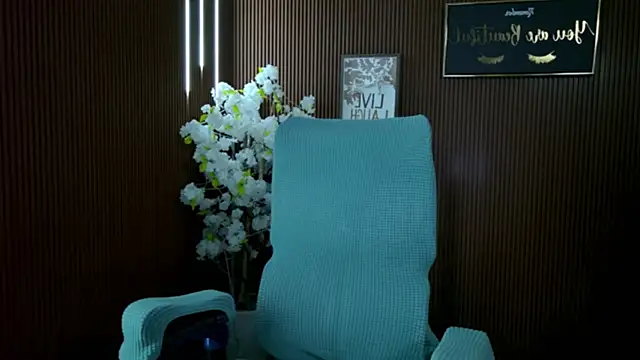 xxforyoureyesonlyxx webcam