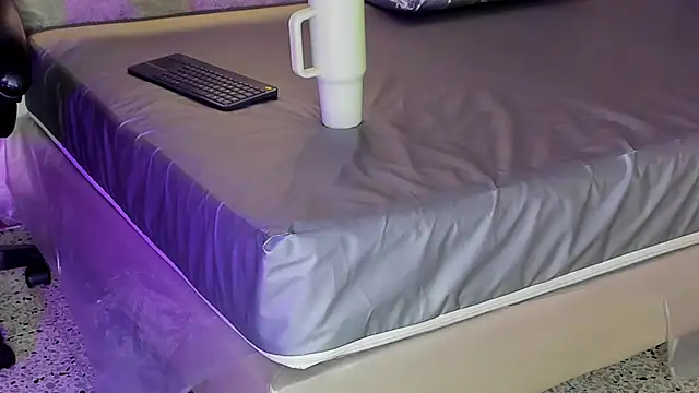 Agathe_caius webcam stripchat model stream image