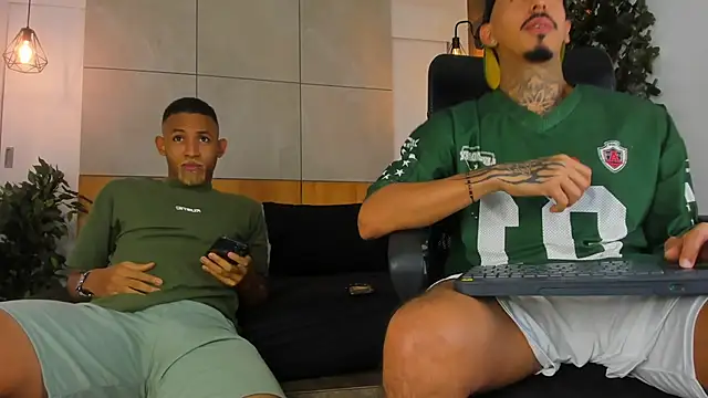 Donovan_Desmond webcam