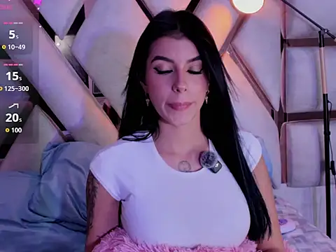 LuciaBabyJhonnes webcam