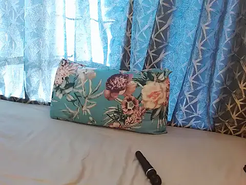 ChocoSlenderXXX webcam