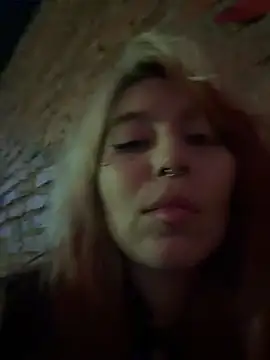 Webcam Model (YunoRose_) is live