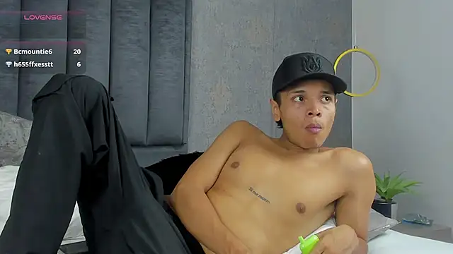 Alejandroo_Montenegro webcam