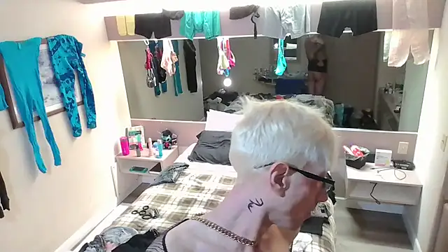 AskAveryAnything webcam