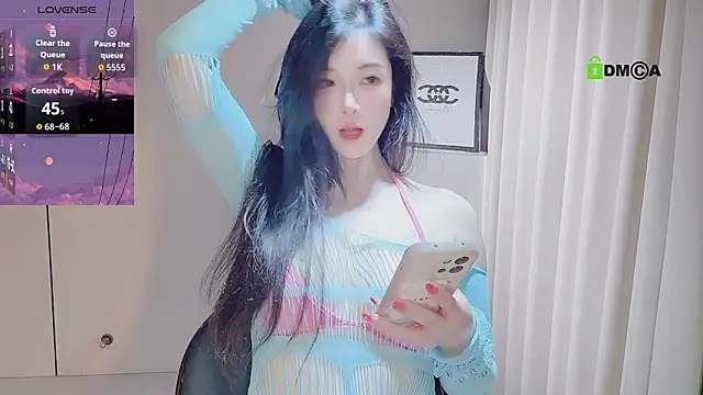 美女YunShan-33在线直播