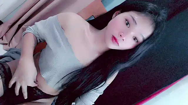 Amomentoflust99 webcam