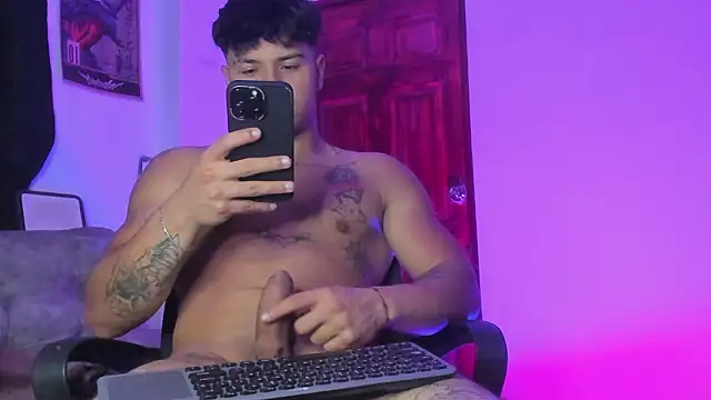 Dominic_Biker__ webcam