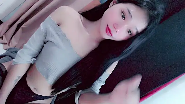 Amomentoflust99 webcam