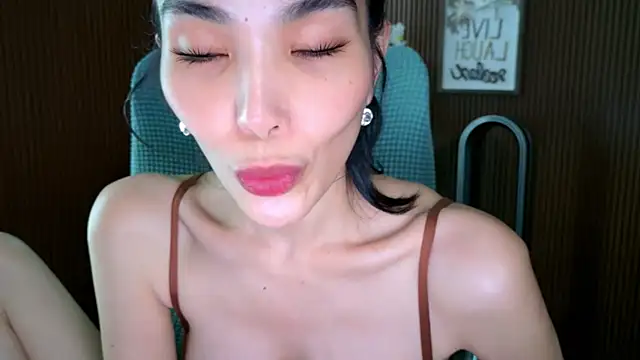 xxforyoureyesonlyxx webcam