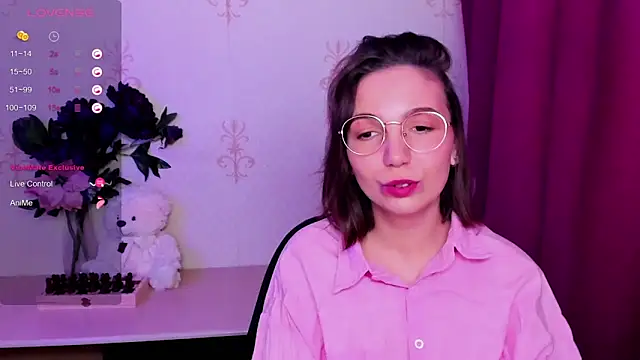 KindHazelHere_ webcam