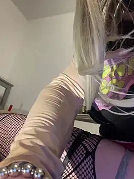 moniquelove@xh - MoniqueLove@xh's free webcam - UK Sex Cams