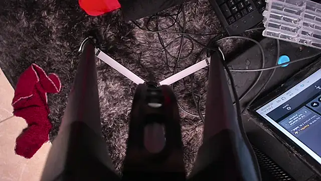 slave_to_pain webcam