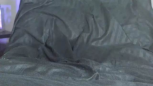 chirlleyy - Chirlleyy's free webcam - UK Sex Cams