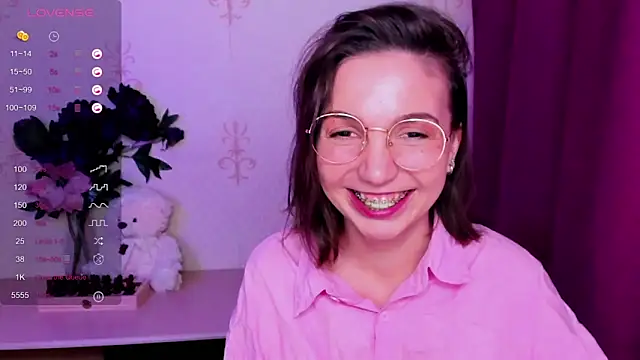 KindHazelHere_ webcam