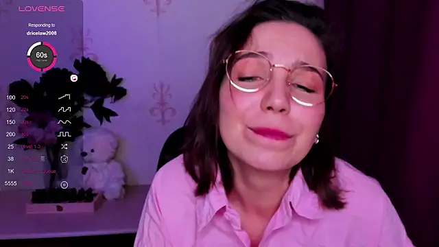 KindHazelHere_ webcam