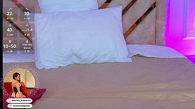 Martina-Roberts- webcam