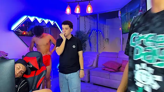 Houseofwarrios webcam