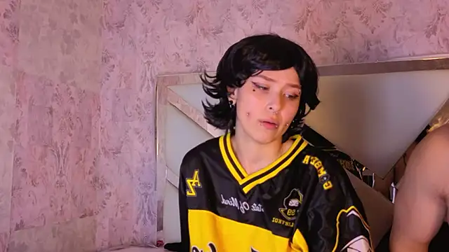 benny_and_mark (Ask my age) - My man masturbates my pussy Pòv