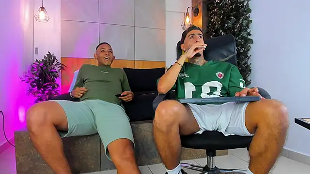 Donovan_Desmond webcam