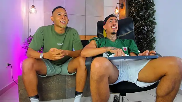 Donovan_Desmond webcam