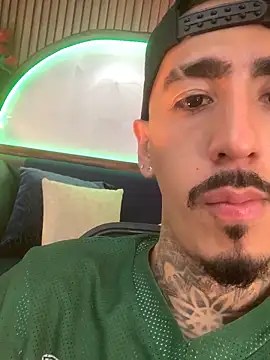 Donovan_Desmond webcam