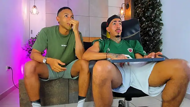 Donovan_Desmond webcam