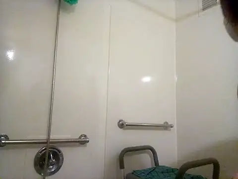 jizzyglizzy92 webcam