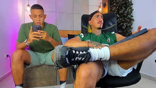 Donovan_Desmond webcam