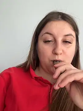 Strawberryyyyik webcam