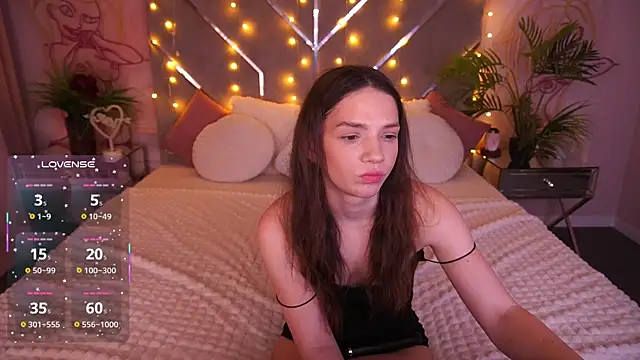 MirielleNymph webcam