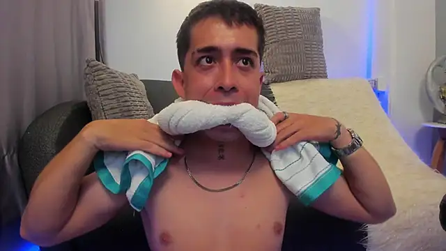 Tommas_Jhonson webcam