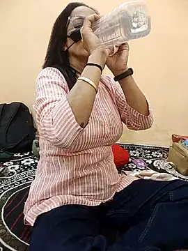 meenu_bhabhi547 webcam