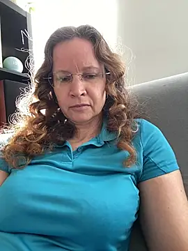 AnnikaRose live sex cam