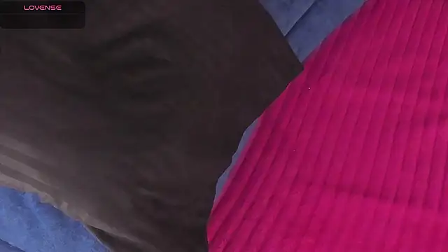 MiaKay1 live sex cam