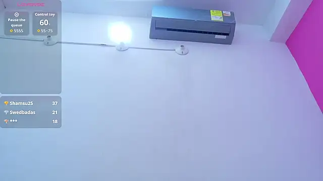 yourcuteneighbourr webcam