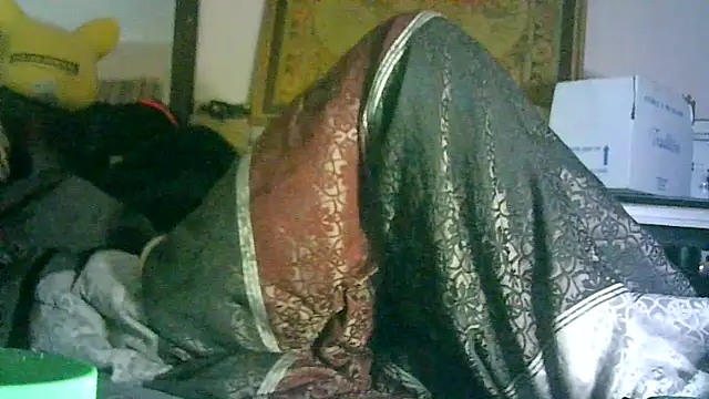 ON3YOULLN3VER_FIR3 webcam