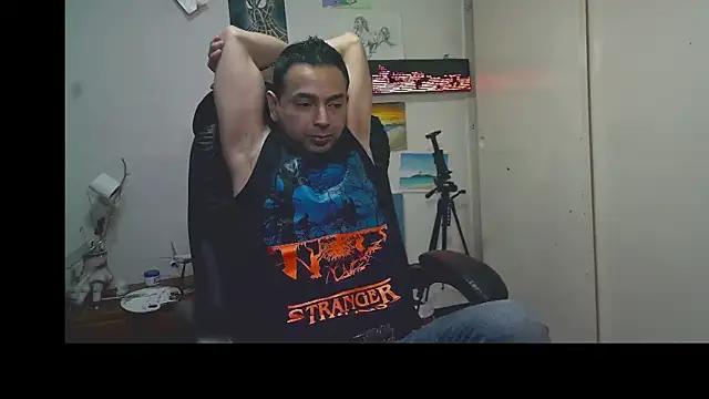 YoungStallionXL webcam