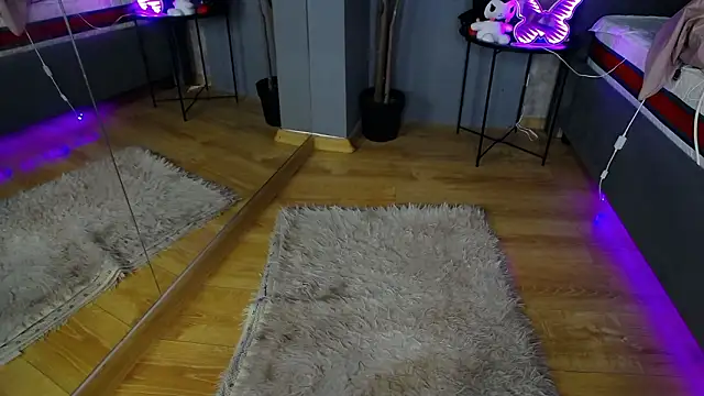 ScarlettJakobs webcam