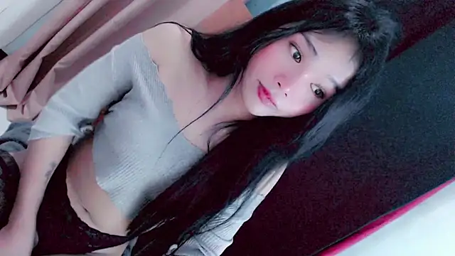 Amomentoflust99 live sex cam