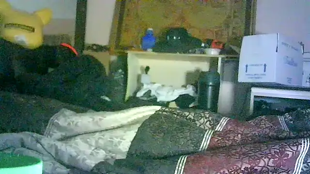 ON3YOULLN3VER_FIR3 webcam