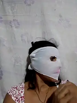 ROSEPANTY broadcasting live