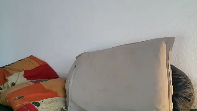 young_swisscouple webcam