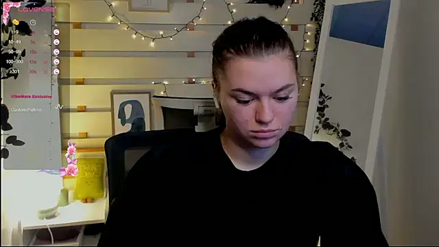 Josephine_Kiss webcam