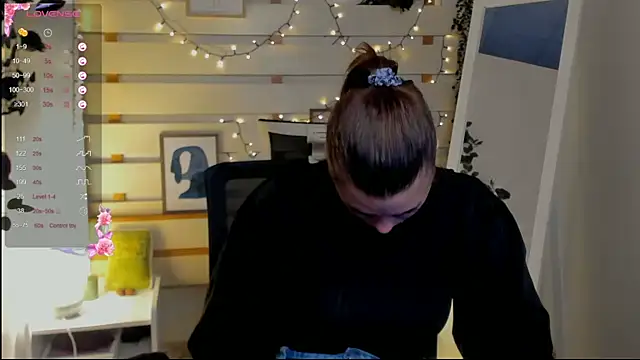 Josephine_Kiss webcam