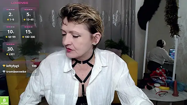 SexyGrandma_ webcam