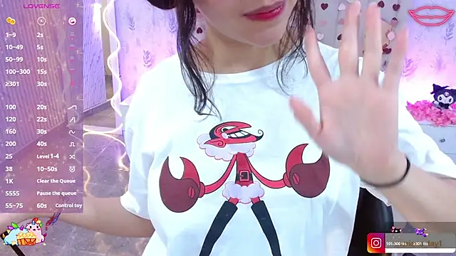 mariana_tay1 - MARIANA_TAY1's free webcam - UK Sex Cams