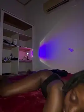 choclatepeaach - Choclatepeaach's free webcam - UK Sex Cams