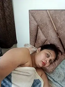 Naughty-Nancy webcam