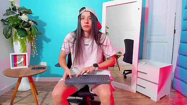 ViictoriiaSaenz webcam