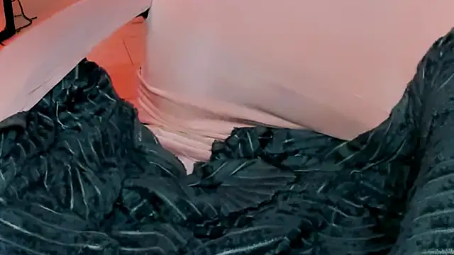 love_insidee - Love_insidee's free webcam